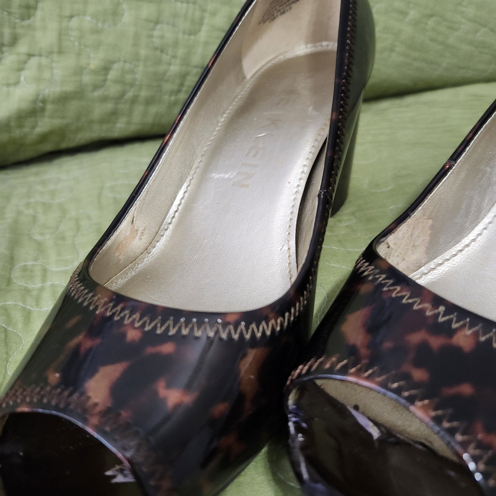 Anne Klein Tortoiseshell Patterned Heels - image 8